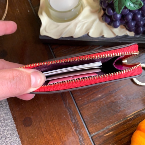 Authentic Kate Spade leather L-zip wallet/keychain - Picture 8 of 10